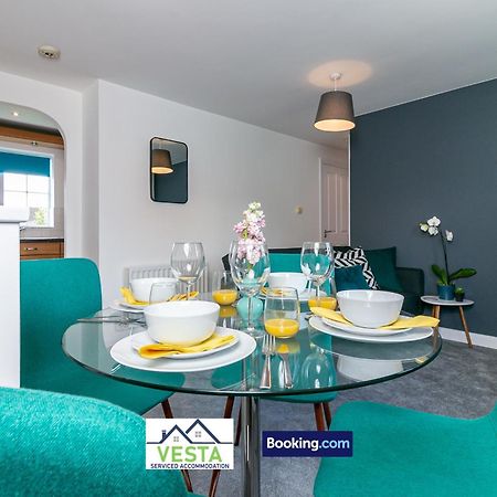 Three Bedroom Apartment By Vesta Serviced Accommodation & Short Lets Hatfield With Free Parking Exterior foto