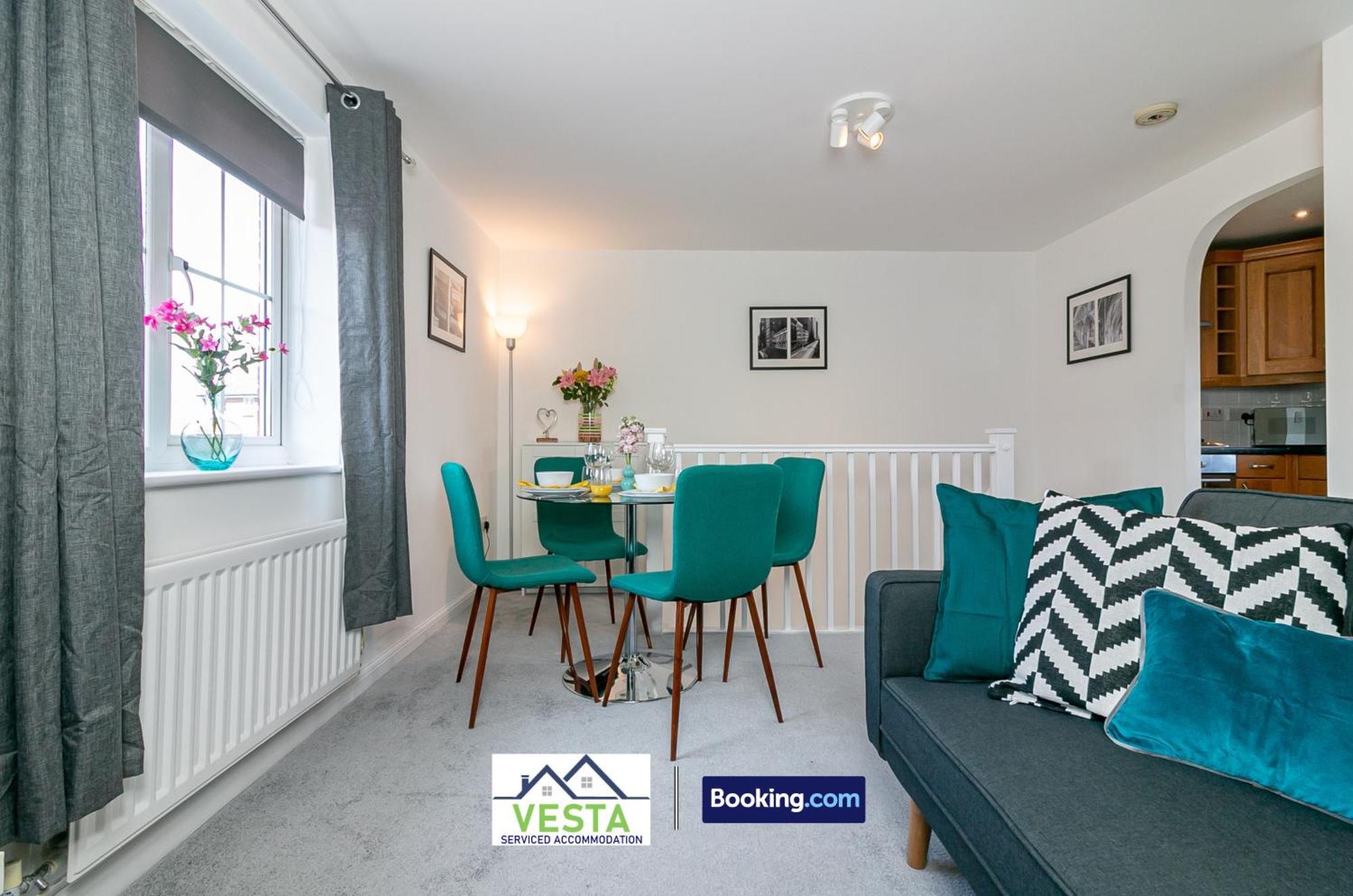 Three Bedroom Apartment By Vesta Serviced Accommodation & Short Lets Hatfield With Free Parking Exterior foto