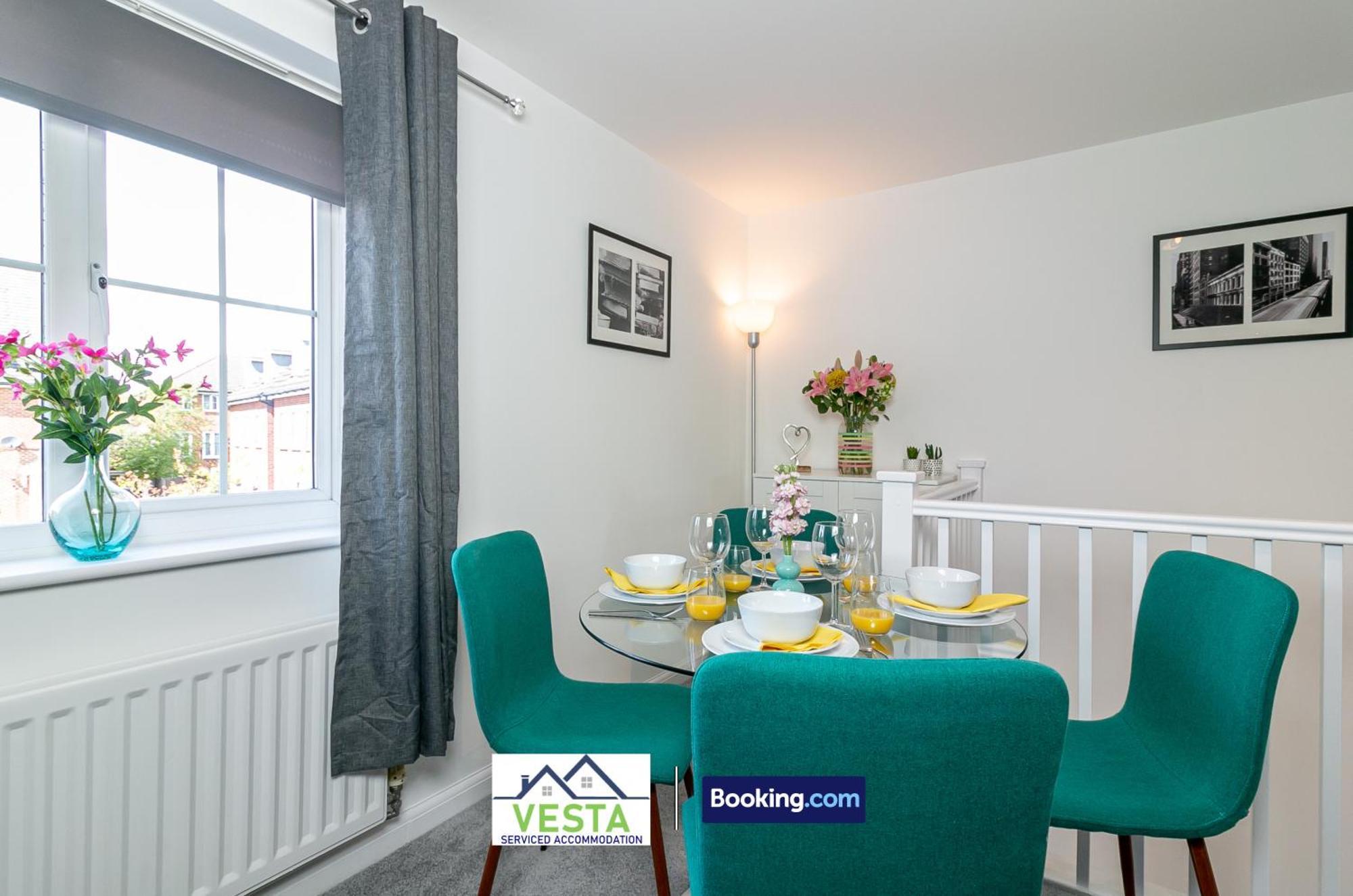 Three Bedroom Apartment By Vesta Serviced Accommodation & Short Lets Hatfield With Free Parking Exterior foto