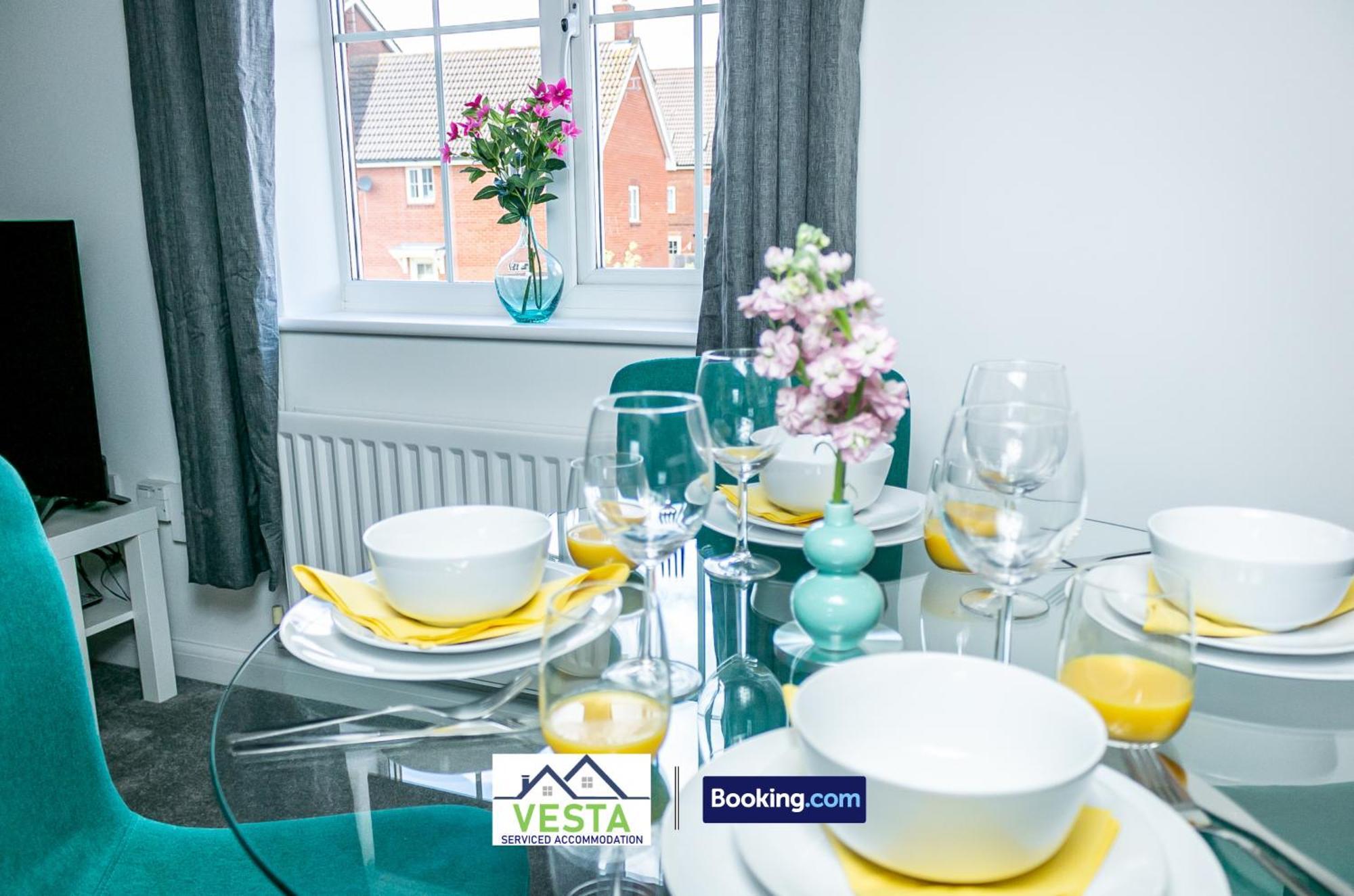 Three Bedroom Apartment By Vesta Serviced Accommodation & Short Lets Hatfield With Free Parking Exterior foto