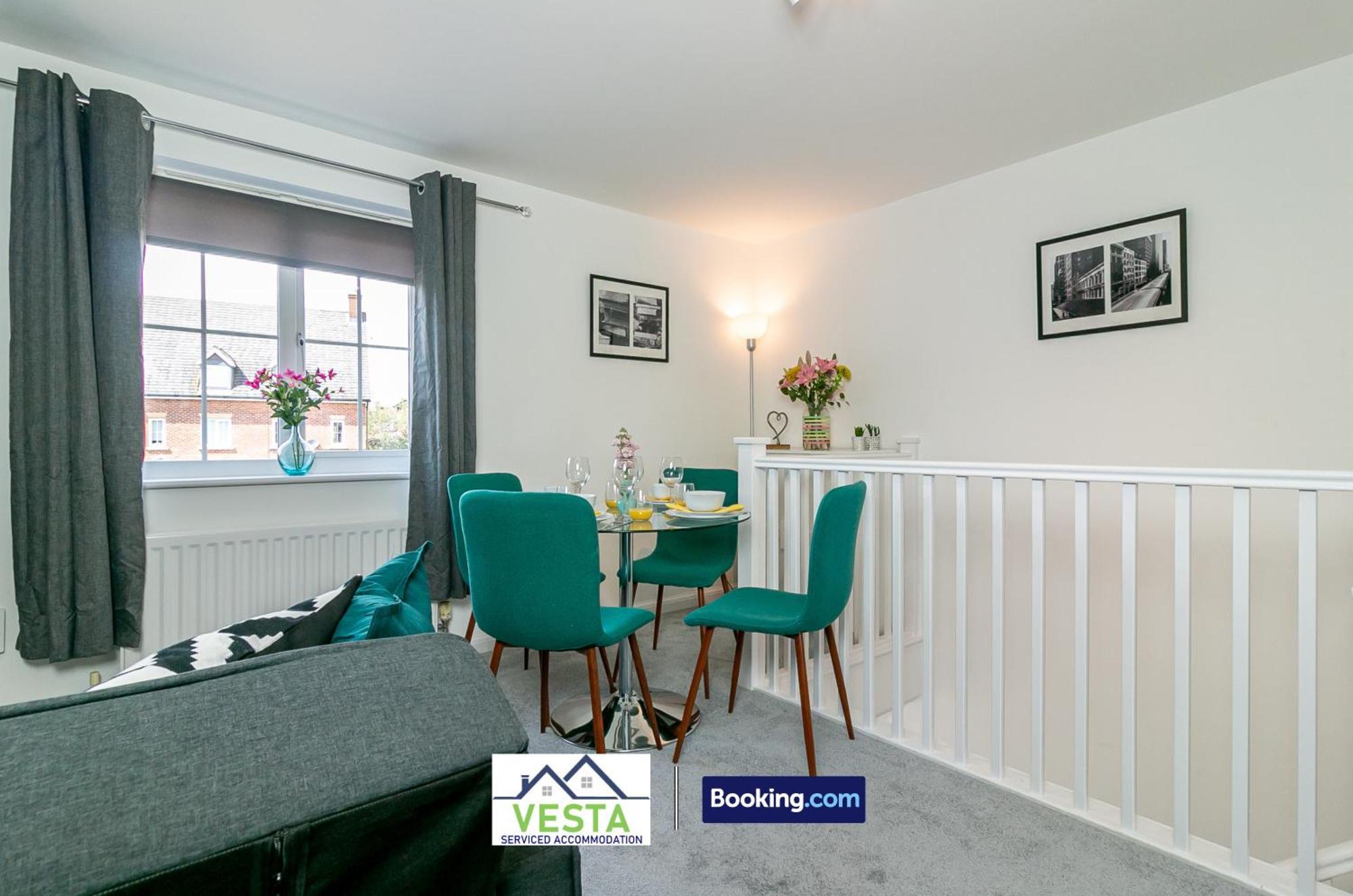 Three Bedroom Apartment By Vesta Serviced Accommodation & Short Lets Hatfield With Free Parking Exterior foto