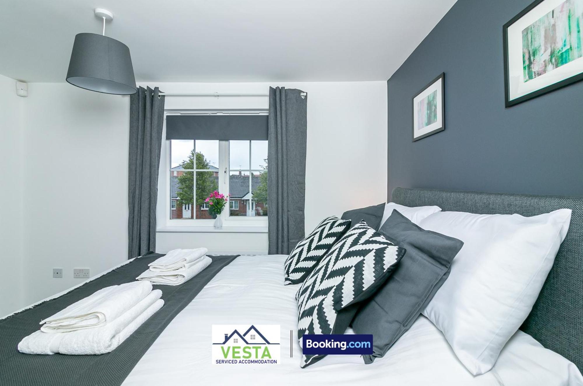 Three Bedroom Apartment By Vesta Serviced Accommodation & Short Lets Hatfield With Free Parking Exterior foto